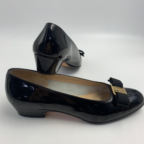 SALVATORE FERRAGAMO VARA BOW PUMP BLACK SHOE - Picture 3 of 9